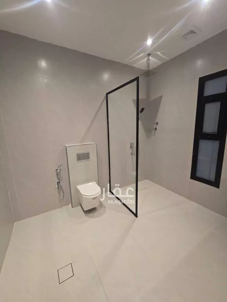 فيلا للبيع في شارع اسماعيل بن ابي المهاجر, حي ضاحية الملك فهد, مدينة الدمام, المنطقة الشرقية صورة 3