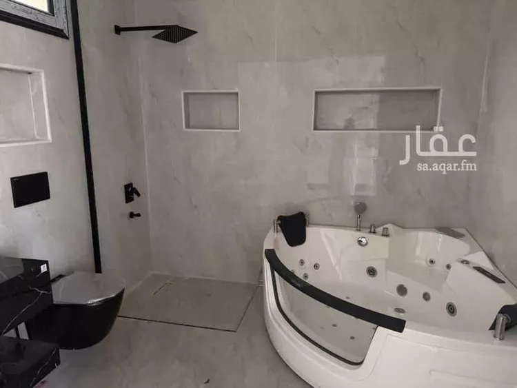 فيلا للبيع في شارع ميسرة الفجر, حي طيبة, مدينة الدمام, المنطقة الشرقية صورة 5