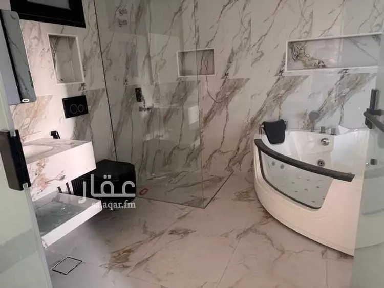 فيلا للبيع في شارع ميسرة الفجر, حي طيبة, مدينة الدمام, المنطقة الشرقية صورة 3