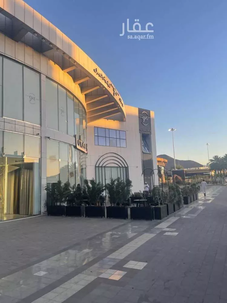 عمارة للإيجار في شارع خليفة رسول الله ابي بكر الصديق, حي القبلتين, مدينة المدينة المنورة, منطقة المدينة المنورة صورة 2