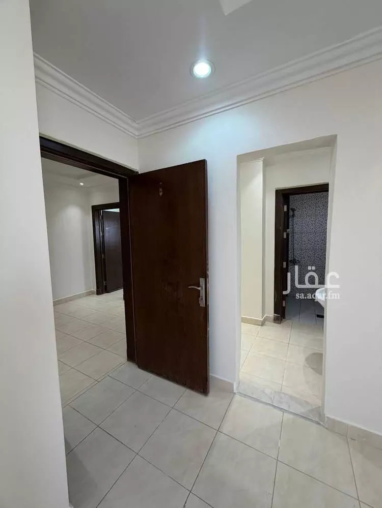مكتب تجاري للإيجار في شارع المصانع, حي الحمراء, مدينة الرياض, منطقة الرياض صورة 3
