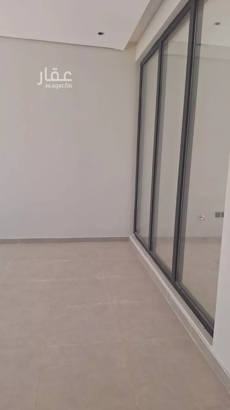 فيلا للإيجار في شارع أبي إسحاق الزجاج, حي الرمال, مدينة الرياض, منطقة الرياض صورة 2