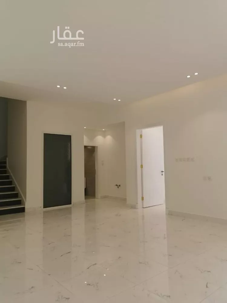 فيلا للبيع في شارع إسماعيل بن أبي اليسر, حي العارض, مدينة الرياض, منطقة الرياض صورة 3