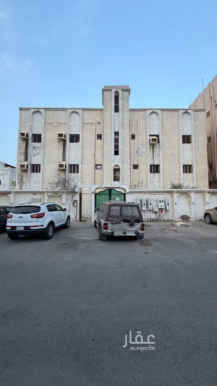 عمارة للبيع في شارع 70 هـ, حي الشاطئ, مدينة جازان, منطقة جازان