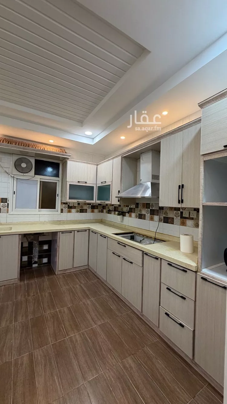 فيلا للإيجار في شارع الطرائفي, حي الشاطئ, مدينة جازان, منطقة جازان 10
