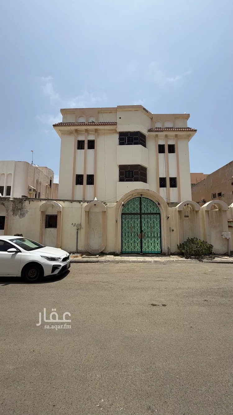 عمارة للبيع في شارع اسامة بن حارثة الكلبي, حي الصفاء, مدينة جازان, منطقة جازان