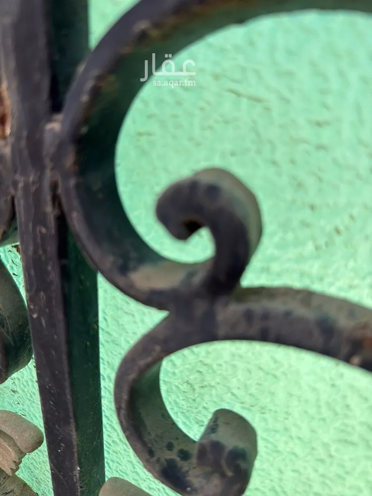 عمارة للبيع في شارع اسامة بن حارثة الكلبي, حي الصفاء, مدينة جازان, منطقة جازان 1 صورة