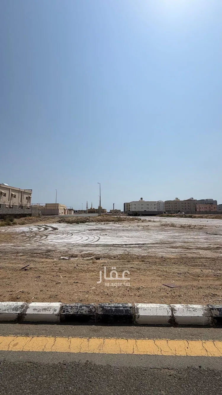 أرض للإيجار في شارع طريق الامير محمد بن ناصر, حي الشاطئ, مدينة جازان, منطقة جازان