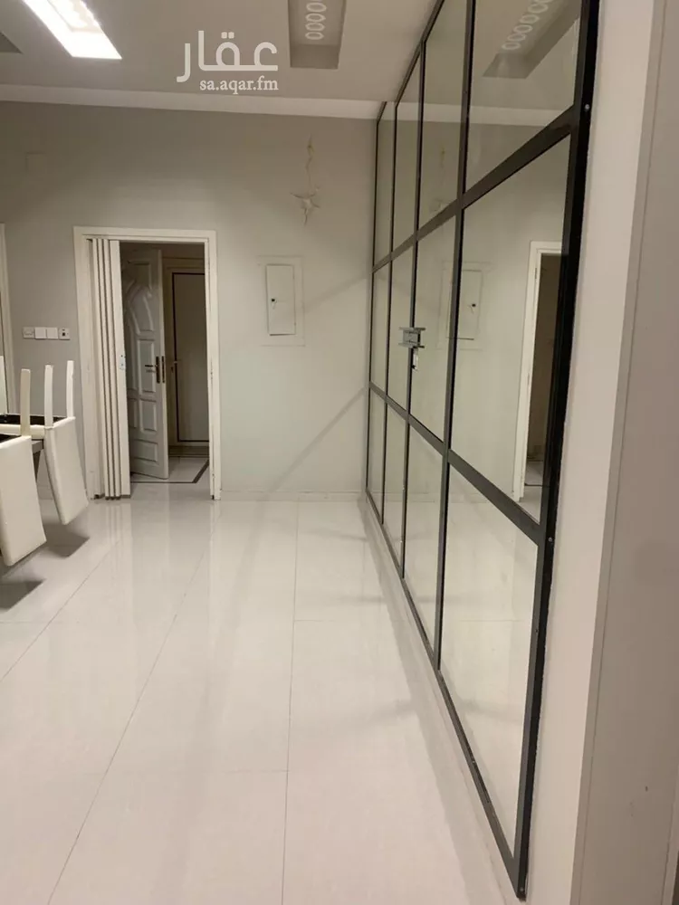 شقة للإيجار في شارع شارع شهيد الدين ثم الوطن حسن يحيى مفرح الجابري, حي المطار, مدينة جازان, منطقة جازان صورة 4