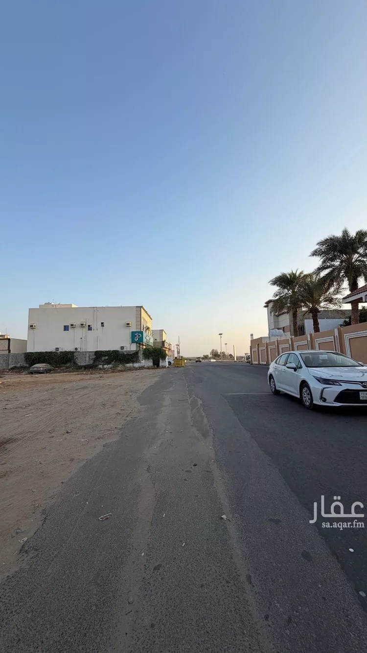 أرض للبيع في شارع الخطه, حي المكرمية, مدينة صامطة, منطقة جازان صورة 3