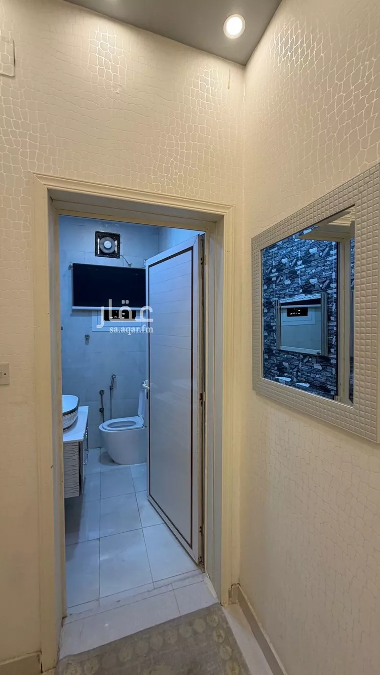 شقة للإيجار في شارع شارع شهيد الدين ثم الوطن حسن يحيى مفرح الجابري, حي المطار, مدينة جازان, منطقة جازان صورة 5