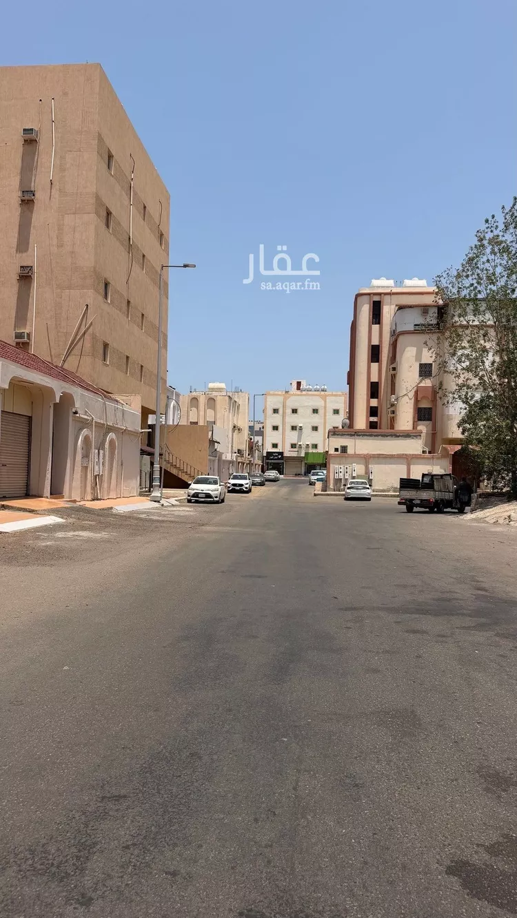 عمارة للبيع في شارع الاوزاعي, حي الشاطئ, مدينة جازان, منطقة جازان صورة 2