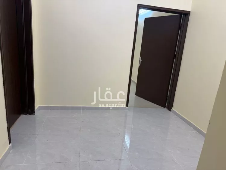 شقة للإيجار في شارع شارع شهيد الدين ثم الوطن احمد عبدالله جبار غزواني, حي المطار, مدينة جازان, منطقة جازان صورة 2