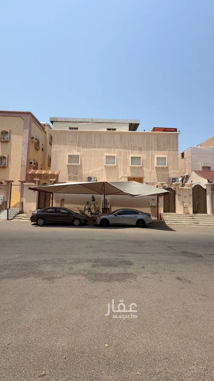 عمارة للبيع في شارع الاوزاعي, حي الشاطئ, مدينة جازان, منطقة جازان