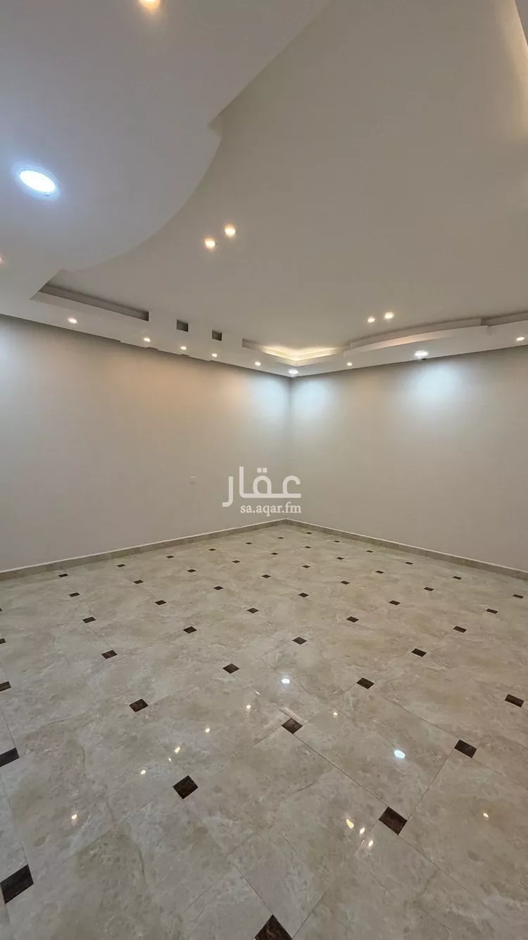 فيلا للإيجار في شارع الطرائفي, حي الشاطئ, مدينة جازان, منطقة جازان 15