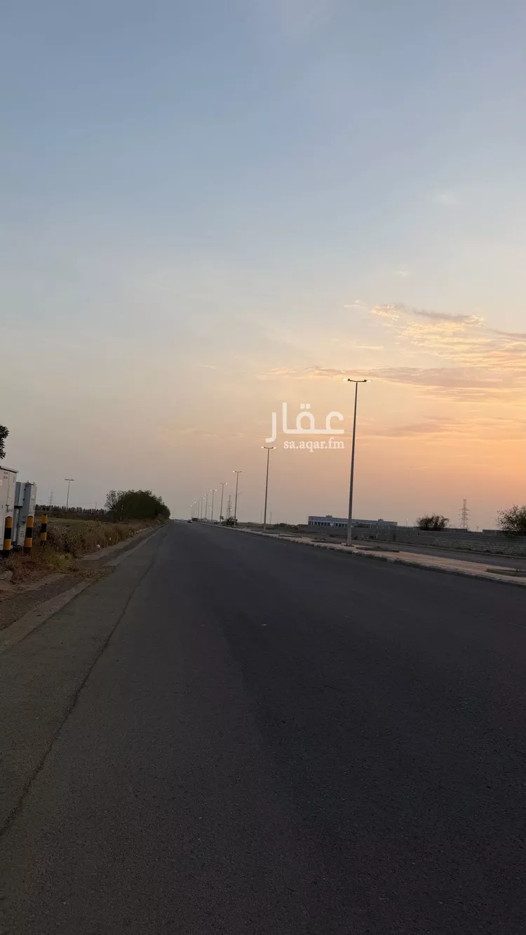 أرض للبيع في شارع محمد بن ناصر, مدينة صامطة, منطقة جازان صورة 3