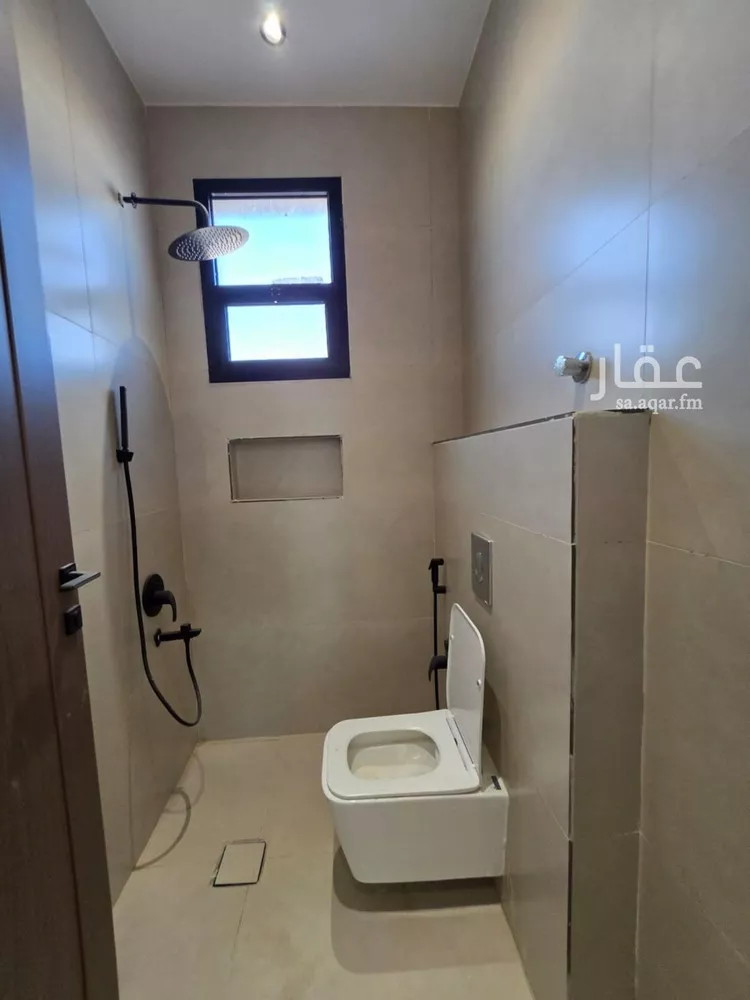 فيلا للبيع في شارع الحكم بن نافع, حي الرمال, مدينة الرياض, منطقة الرياض 7