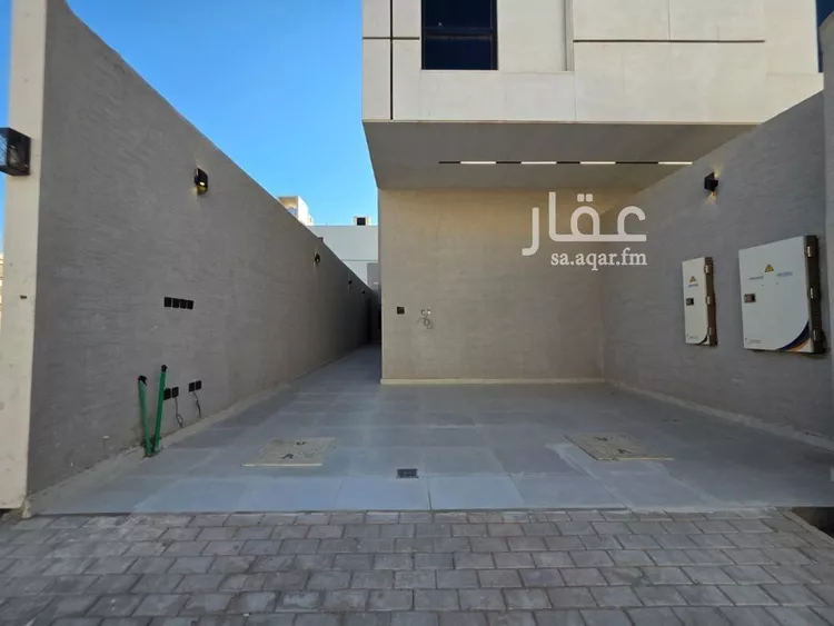 دور للبيع في شارع الحسين الغساني, حي الرمال, مدينة الرياض, منطقة الرياض 6