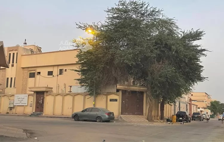 فيلا للبيع في شارع العباس الكندي ، حي الدار البيضاء ، الرياض ، منطقة الرياض