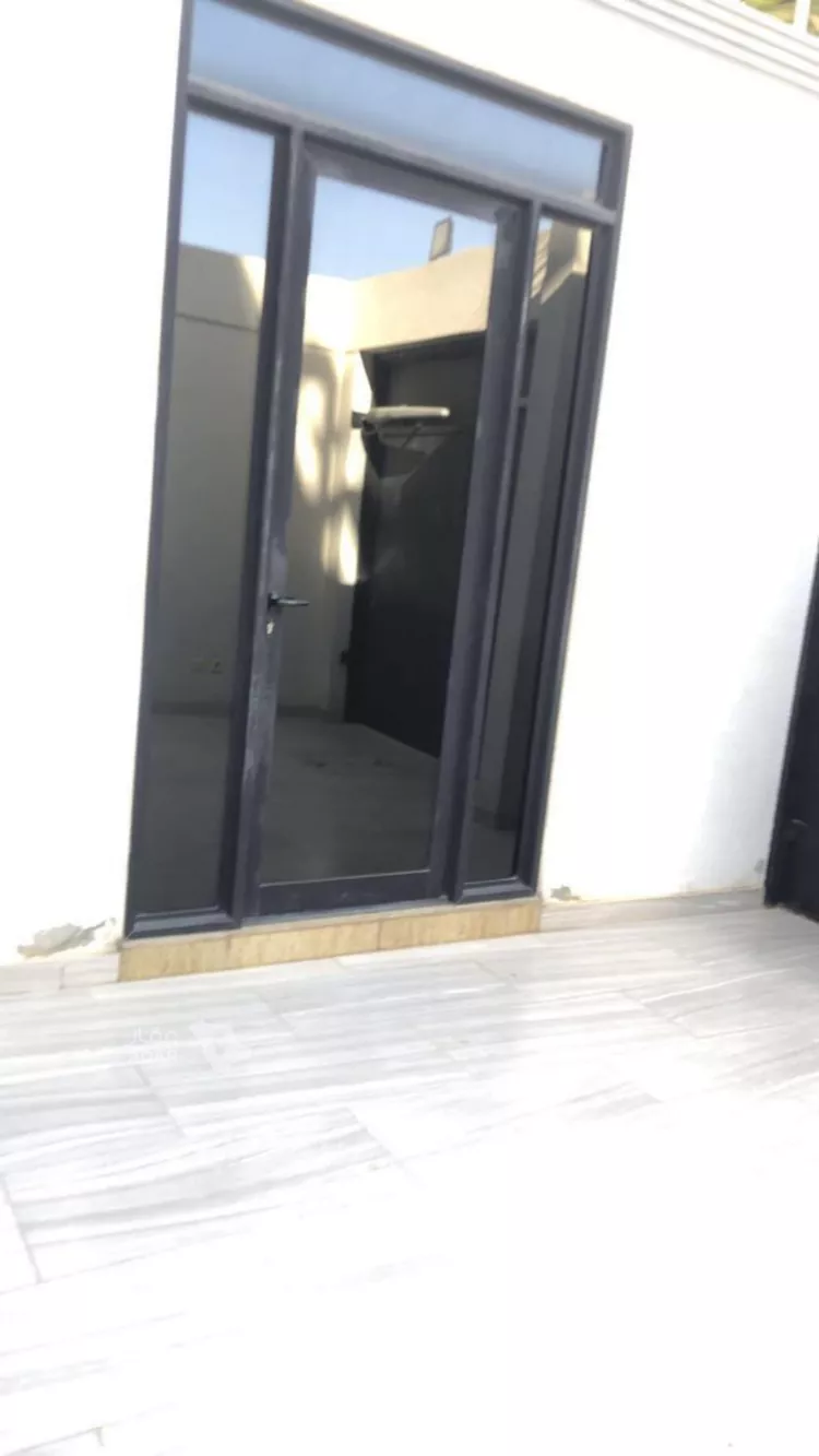 فيلا للبيع في شارع أحمد بن علي الشوائطي, حي المهدية, مدينة الرياض, منطقة الرياض 9