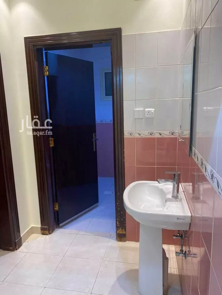 شقة للإيجار في شارع احمد ابراهيم الغزاوي ، حي المعذر الشمالي ، الرياض ، منطقة الرياض صورة 3