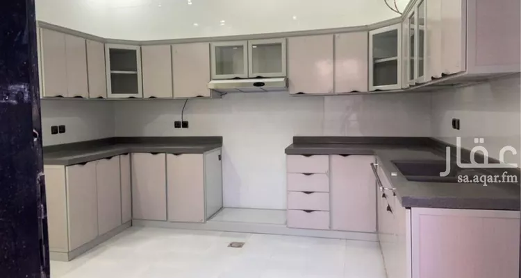 فيلا للإيجار في شارع ابن راهوية, حي العارض, مدينة الرياض, منطقة الرياض صورة 4