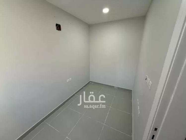 فيلا للإيجار في شارع عباس ابن فرناس, حي ظهرة العودة شرق, مدينة الدرعية, منطقة الرياض صورة 5