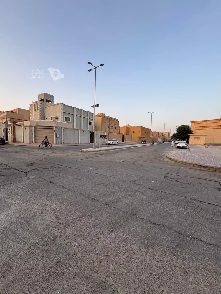 فيلا للبيع في شارع سالم, حي الخالدية, مدينة الدرعية, منطقة الرياض صورة 3