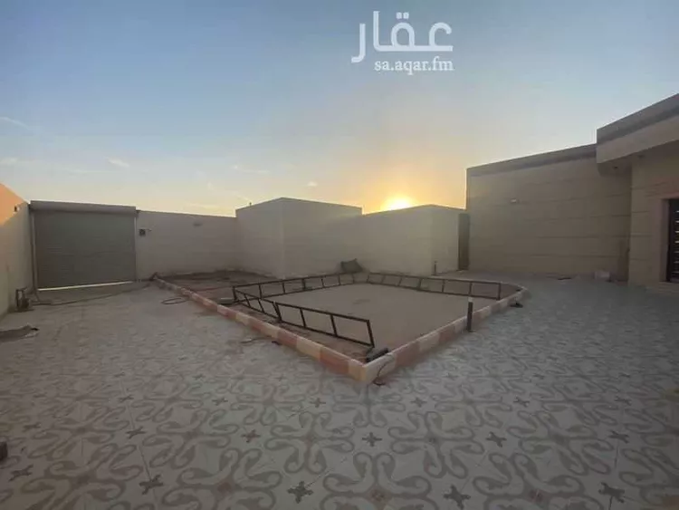 دور للبيع في شارع جناده بن مالك, حي قرطبة, مدينة حفر الباطن, المنطقة الشرقية صورة 2