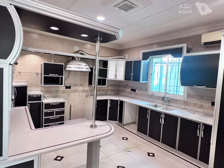 Floor for Rent in Riyadh Al Wadi 10