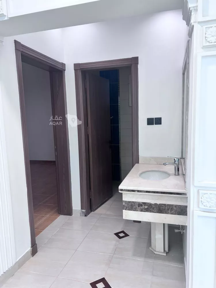 Floor for Rent in Riyadh Al Wadi 16