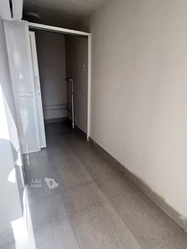 Floor for Rent in Riyadh Al Wadi 17