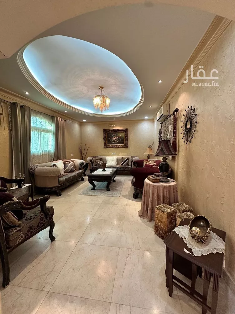 فيلا للبيع في شارع سيبويه, حي الوادي, مدينة الرياض, منطقة الرياض 8