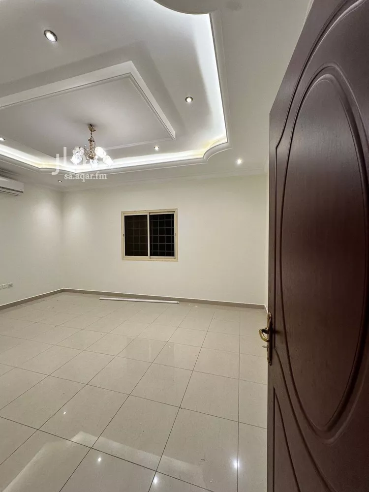 Floor for Rent in Riyadh Al Wadi