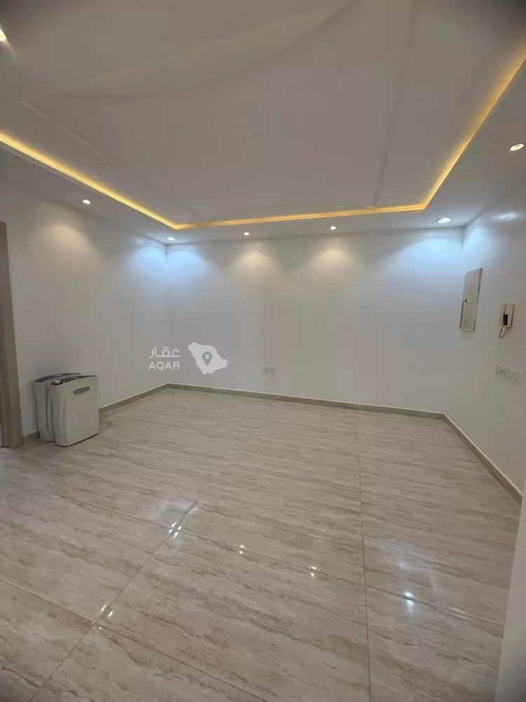 فيلا للإيجار في شارع داود الأصبهاني, حي المهدية, مدينة الرياض, منطقة الرياض 8