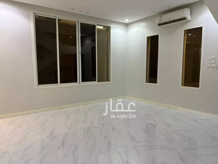 فيلا للبيع في شارع محمد الإبراهيمي, حي الرمال, مدينة الرياض, منطقة الرياض صورة 2