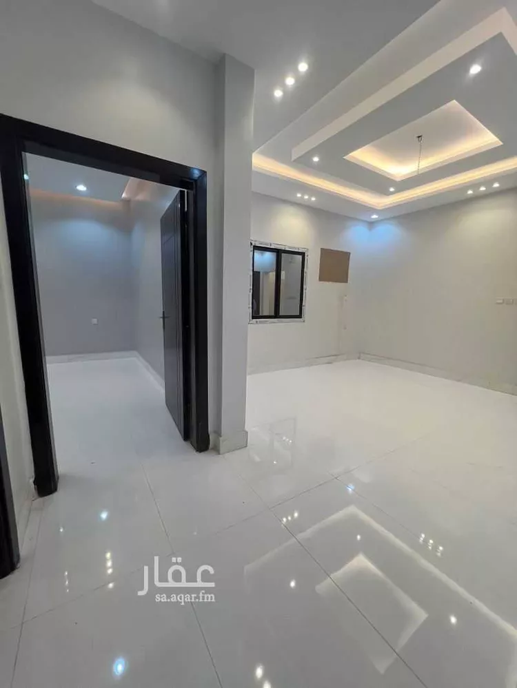 عمارة للبيع في شارع يحيىى بن محمد الشيباني, حي ورقان, مدينة المدينة المنورة, منطقة المدينة المنورة