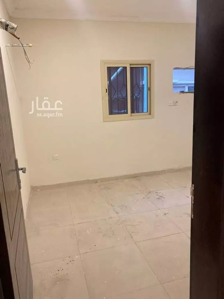 Building for Rent in Dammam Al Qazaz 8