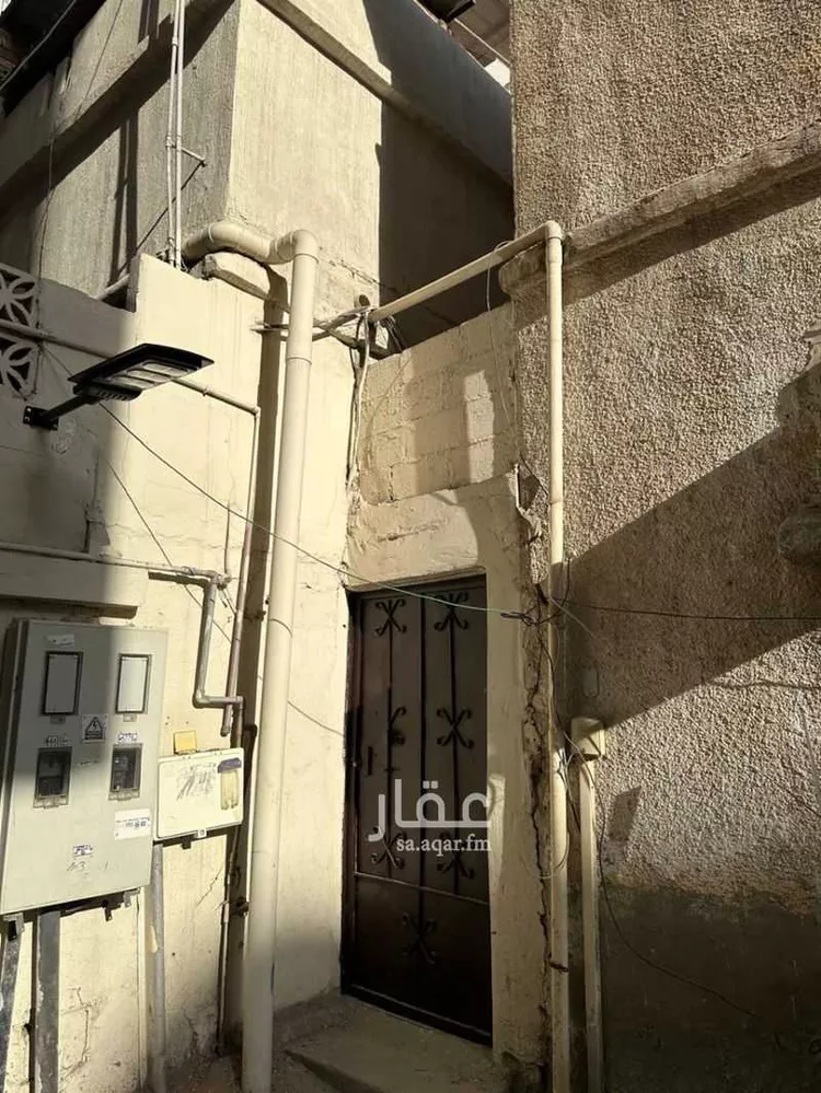 فيلا للبيع في شارع عز الدين القسام, حي السوق, مدينة الدمام, المنطقة الشرقية صورة 2