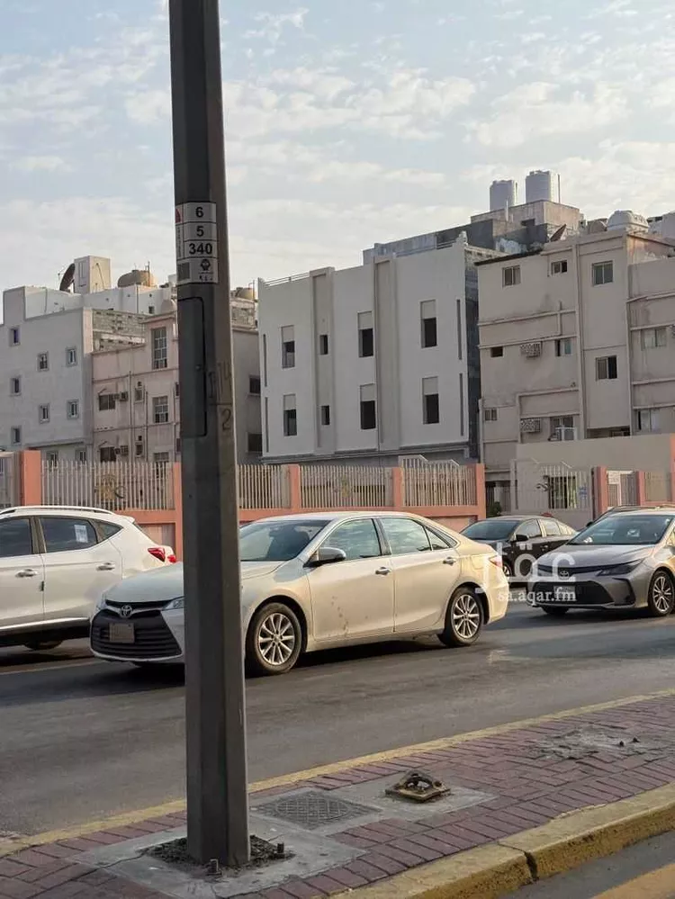 عمارة للإيجار في شارع 16ا, حي العدامة, مدينة الدمام, المنطقة الشرقية صورة 2