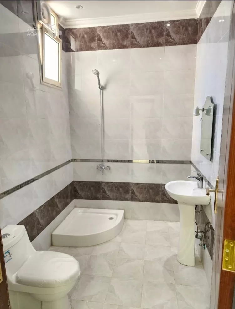 Floor for Rent in Riyadh Ar Rayan 8