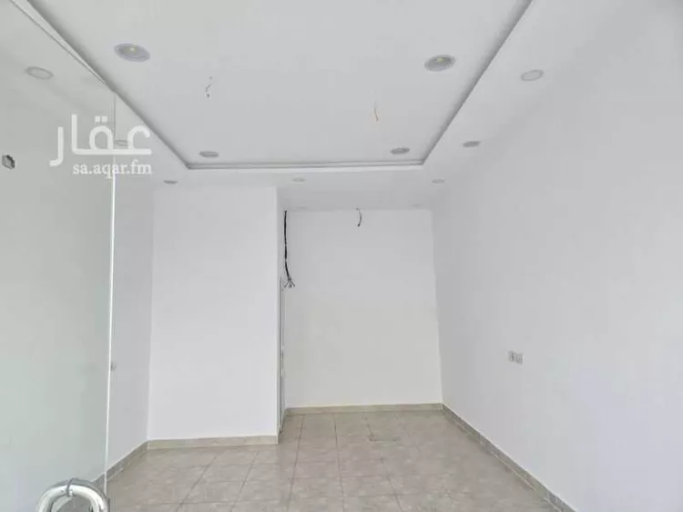 محل للإيجار في شارع الشريف بركات ابن محمد, حي القرينية, مدينة جدة, منطقة مكة المكرمة صورة 4