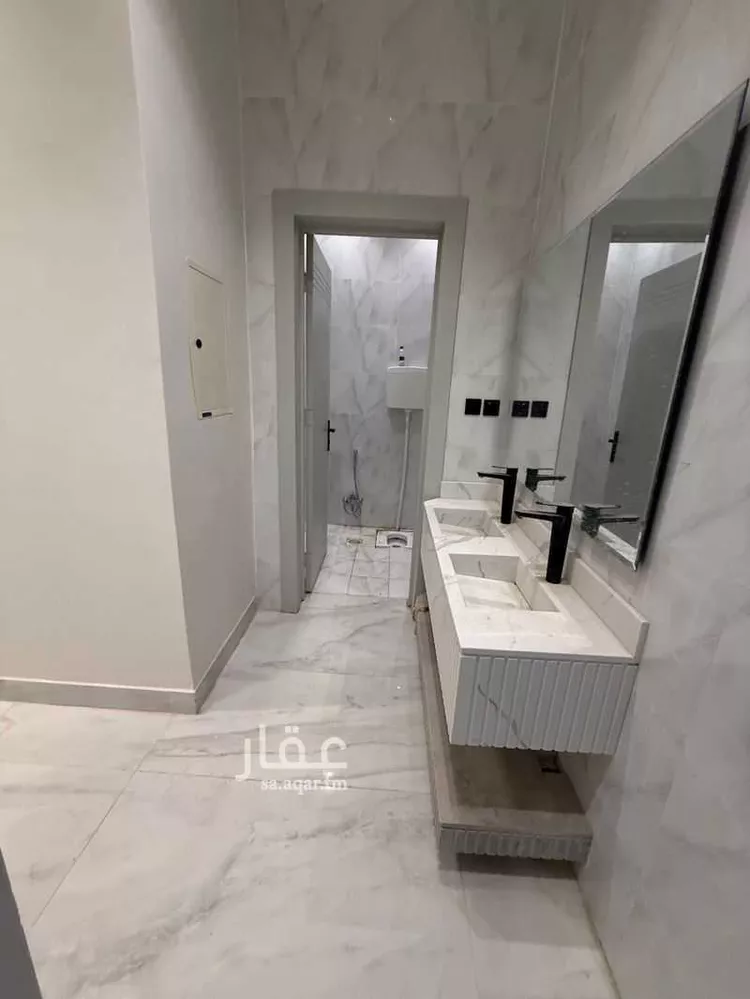 فيلا للإيجار في شارع 1323551, حي بدر, مدينة الرياض, منطقة الرياض صورة 5
