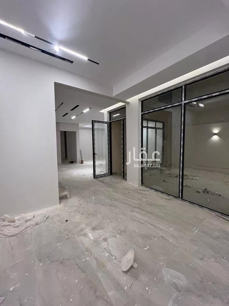 فيلا للبيع في شارع جعفر الأفضلي, حي المهدية, مدينة الرياض, منطقة الرياض صورة 5