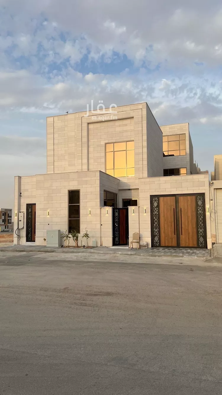 فيلا للبيع في شارع أبي الشيخ الأصبهاني, حي المهدية, مدينة الرياض, منطقة الرياض صورة 2