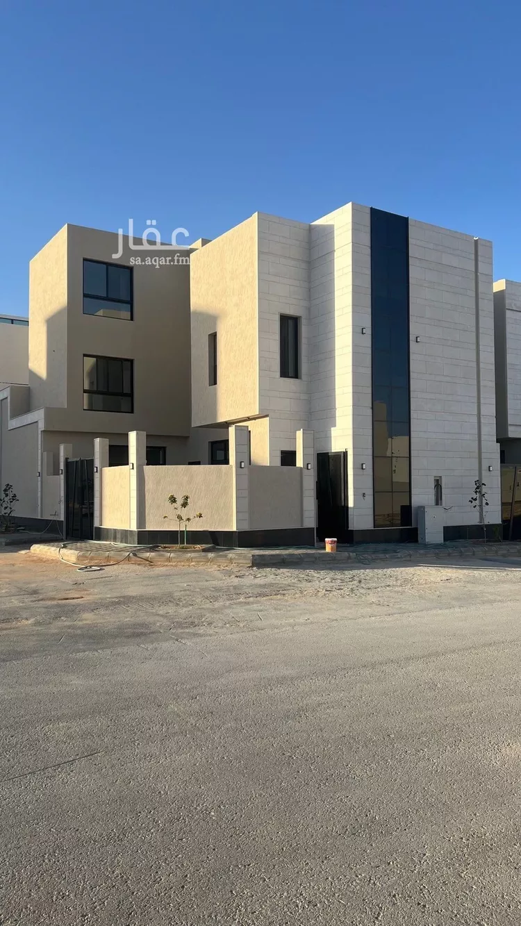 Villa for Sale in Riyadh Al Mahdiyah