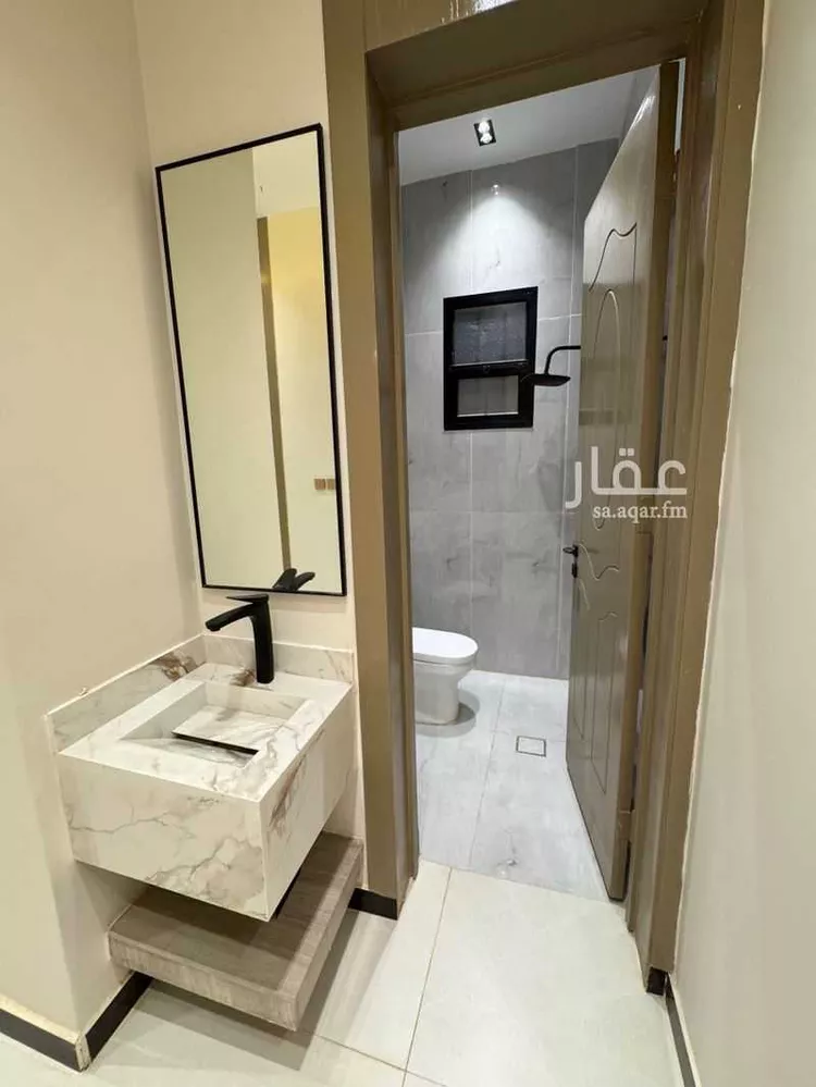 Floor for Sale in Riyadh Al Janadriyah 6