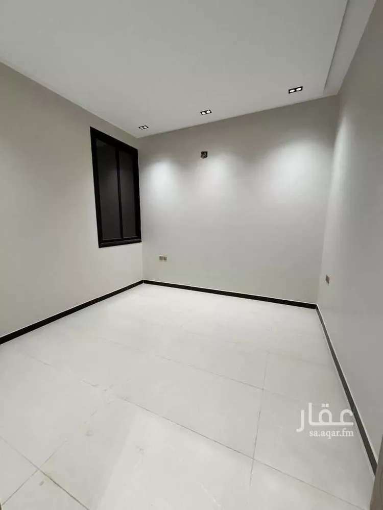 Floor for Sale in Riyadh Al Janadriyah 8