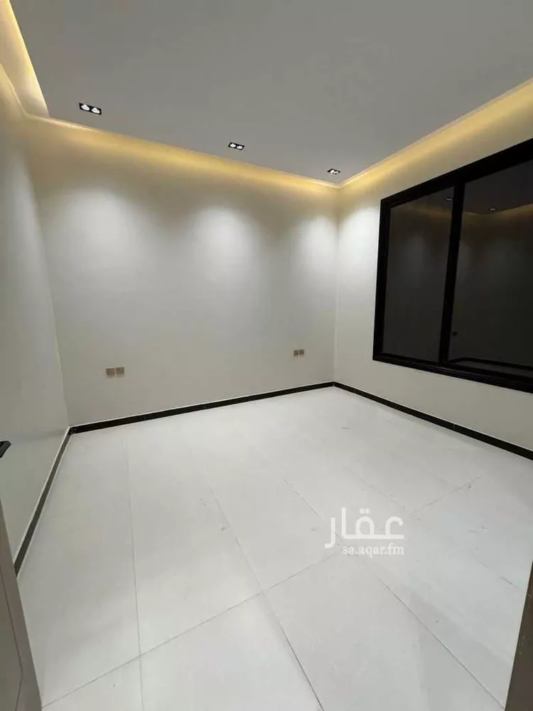 Floor for Sale in Riyadh Al Janadriyah 9