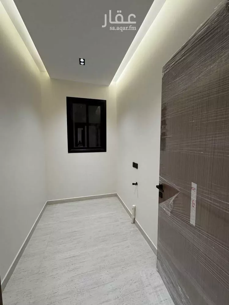 Floor for Sale in Riyadh Al Janadriyah 8